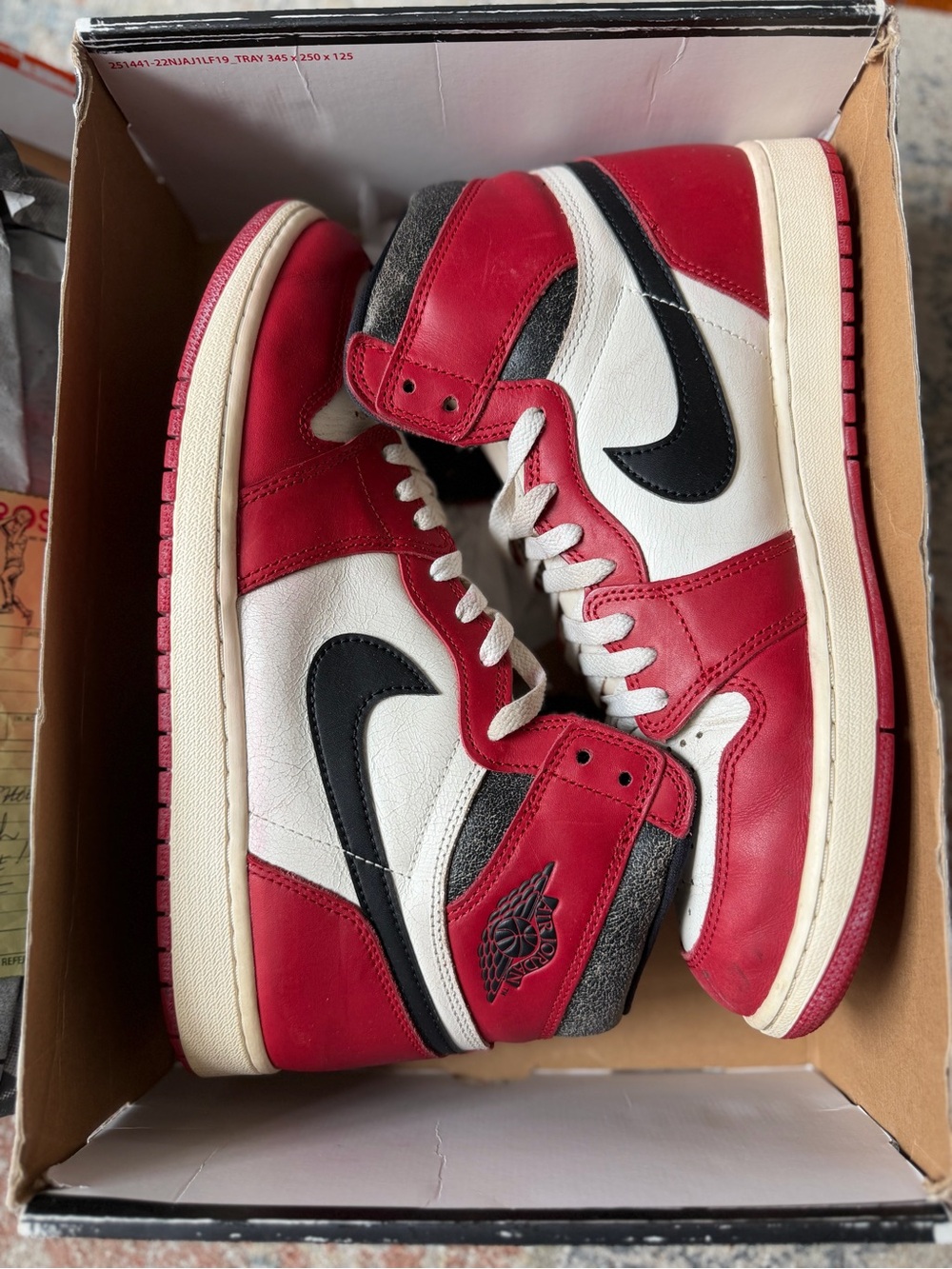 Air Jordan 1 Retro High OG Chicago Lost & Found 2022 Size 12 OG BOX & PAPER